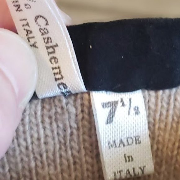 Funky Black suede gloves with colourful leather inserts! - Picture 4 of 4